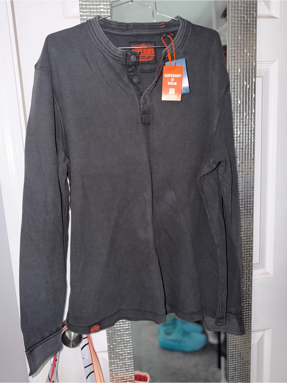 Men’s superdry top
